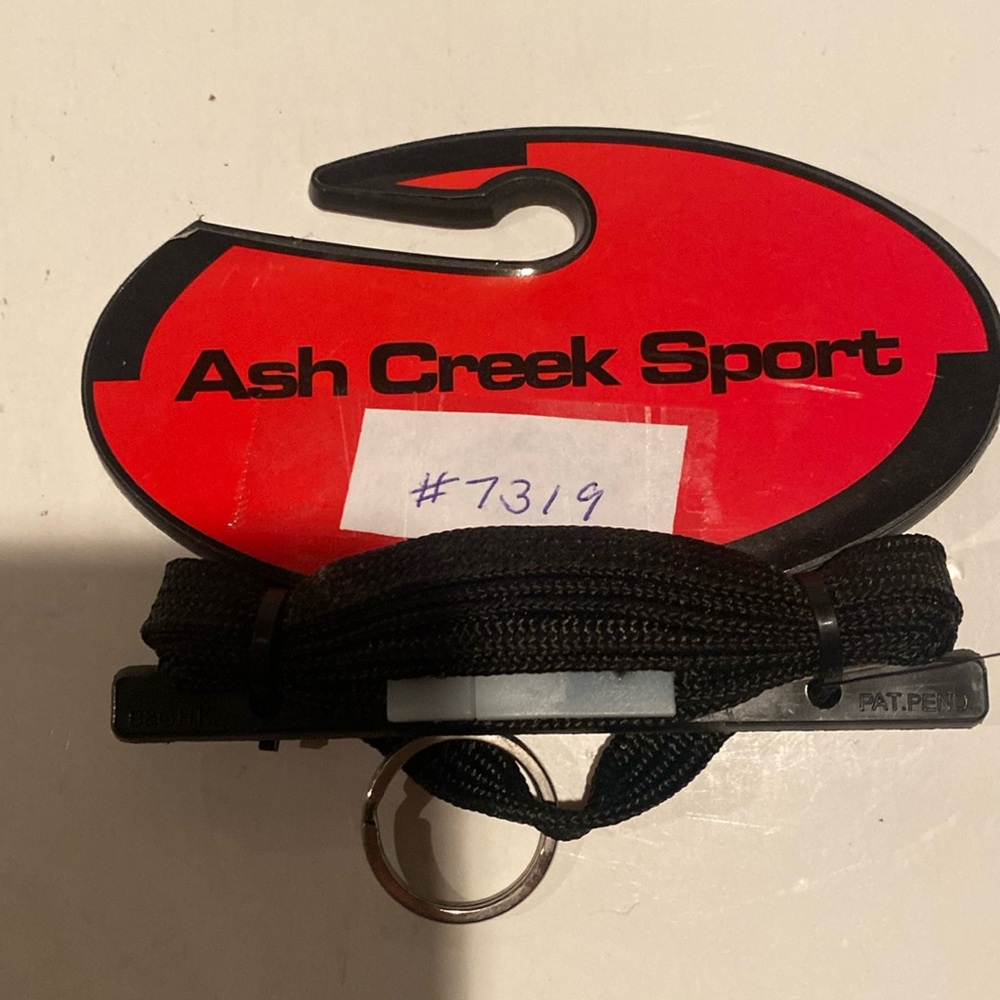 NWT Ash Creek Sport Black Leash